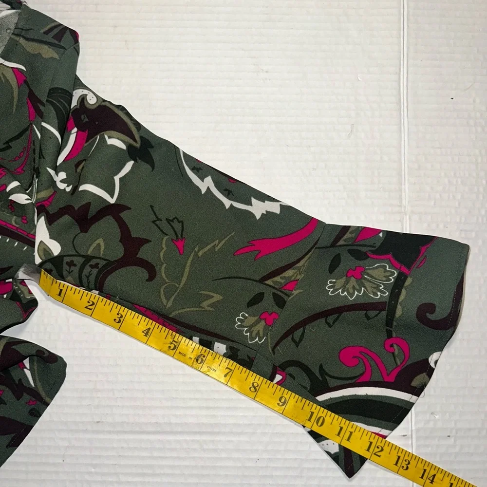 Banana Republic Women’s Top Size XS Multicolored‎ Paisley Print Retro Vibe